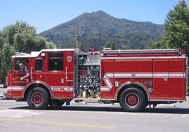 Kentfield Fire Engine 17
